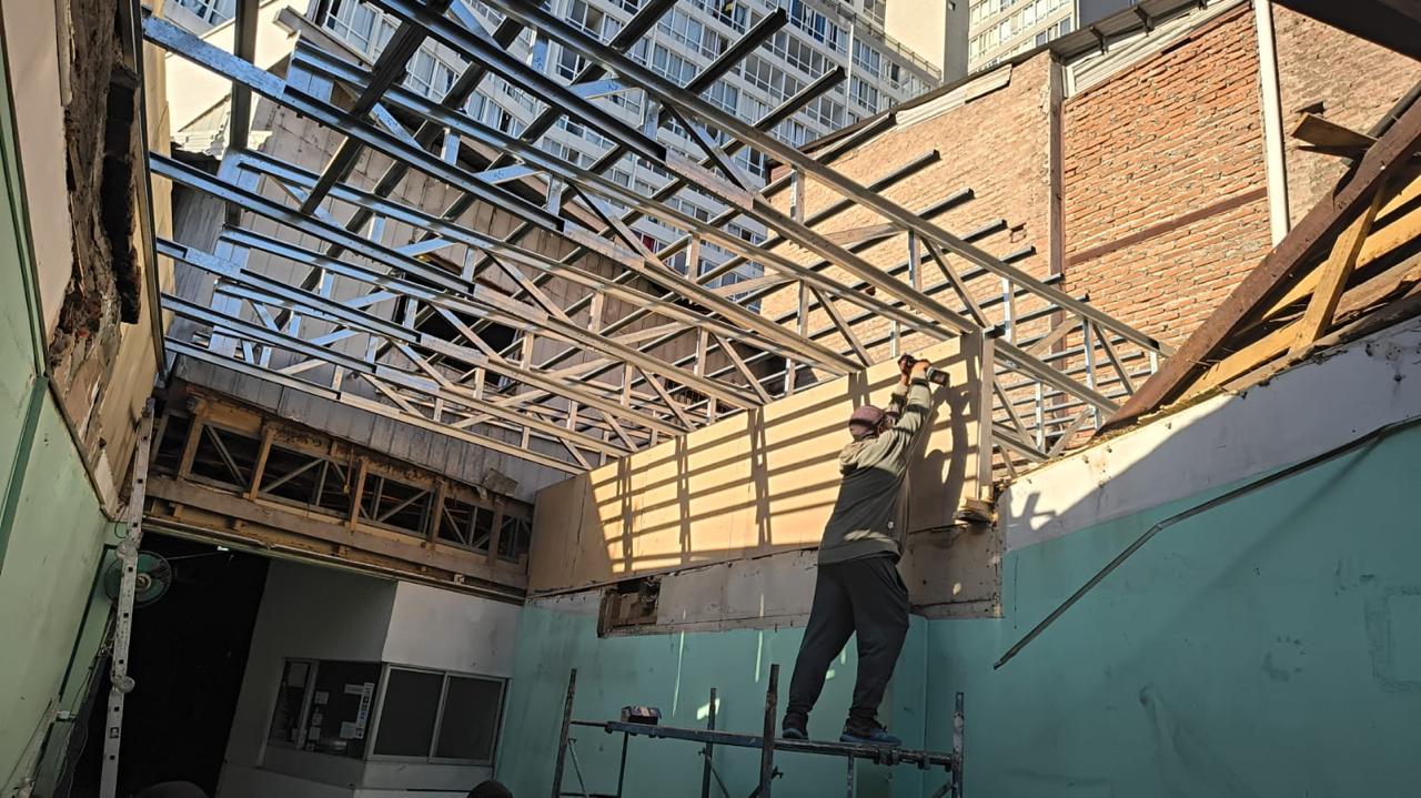 Trabajos de estructura de cubierta en ampliación de local comercial Dávila